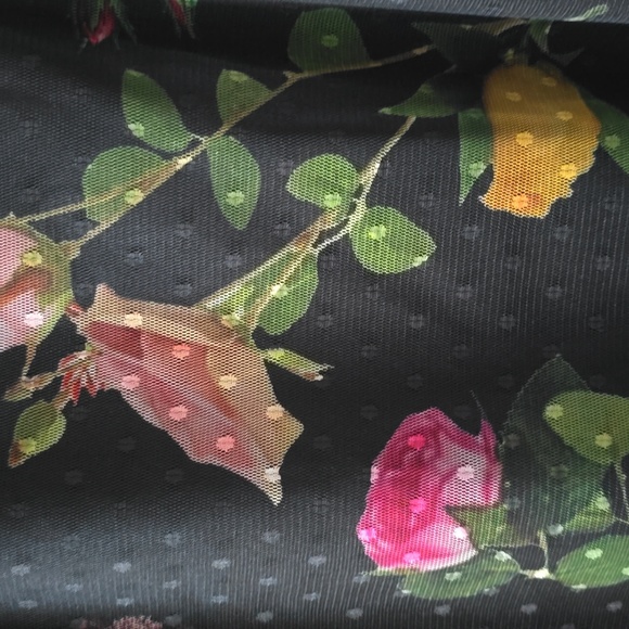 52SEVEN BRAND WOMEN'S BLUE LACEY FLORAL TOP SIZE SMALL - Picture 3 of 15